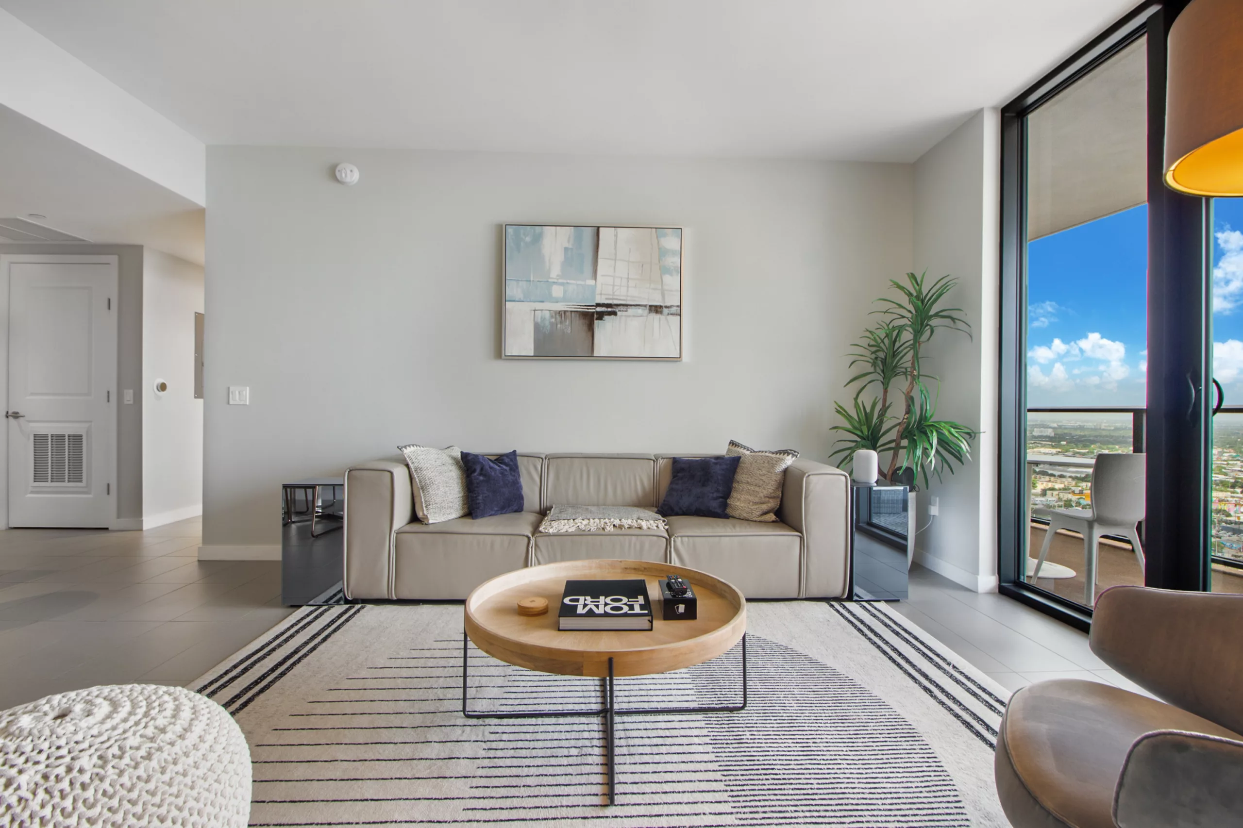 Miami_Property Management_Lunabase